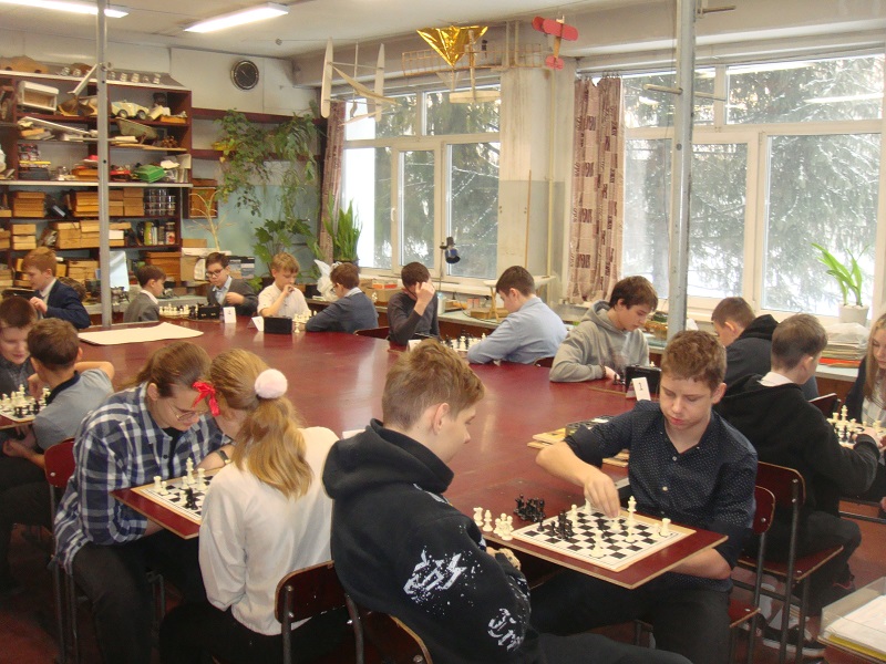 Турнир на первенство школы по шахматам (2 лига)