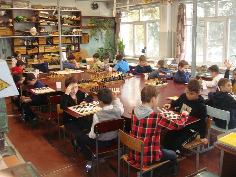 Первенство школы по русским шашкам среди мальчиков 2-3-х классов