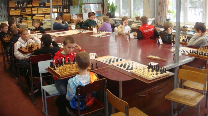 Командный шахматный турнир начальных классов.